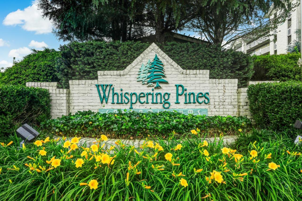 Appartamento Smoky Mtn Escape Whispering Pines 351 Pigeon Forge Esterno foto