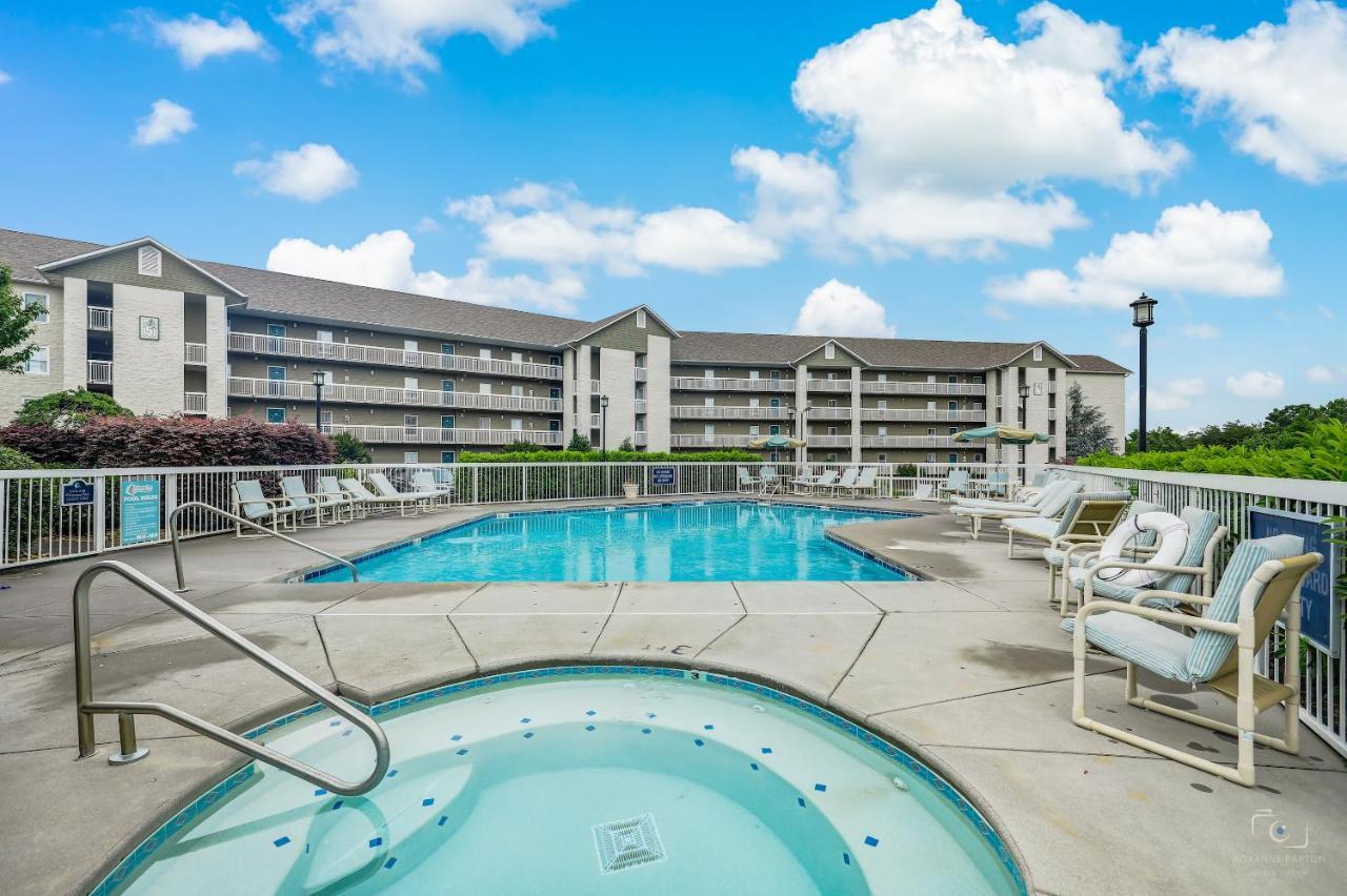 Appartamento Smoky Mtn Escape Whispering Pines 351 Pigeon Forge Esterno foto